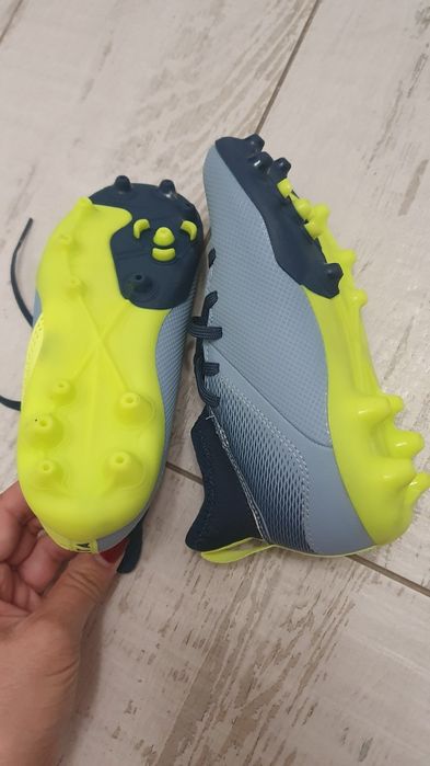 Adidasii de fotbal noi 30