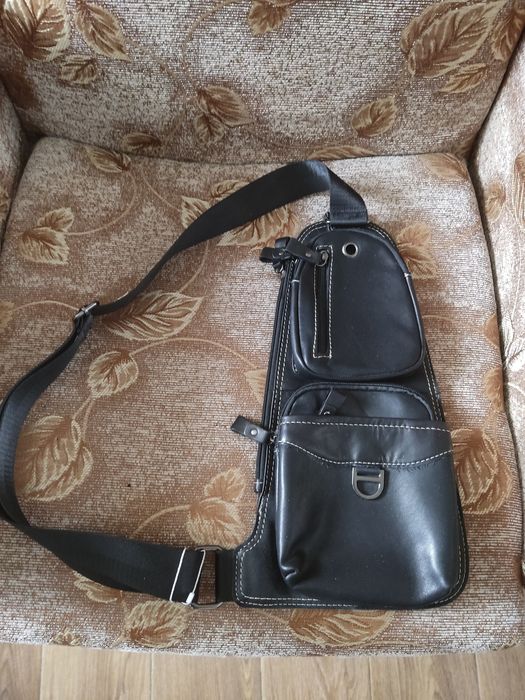 Продам коженную сумка-слинг