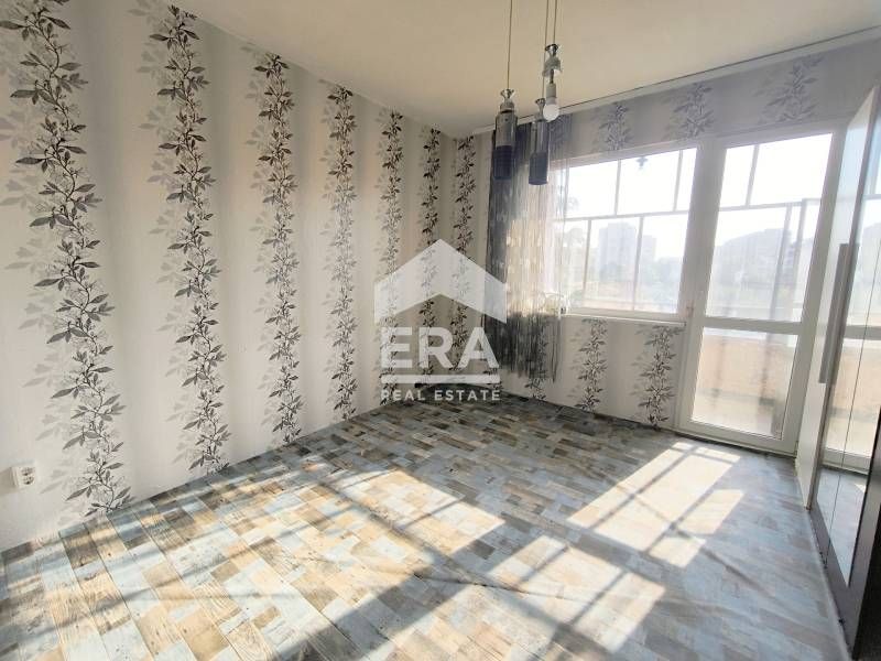 Продава се Тристаен апартамент в Хасково, Дружба 1 - 108 кв.м за 1039 €/кв.м - Снимка #5