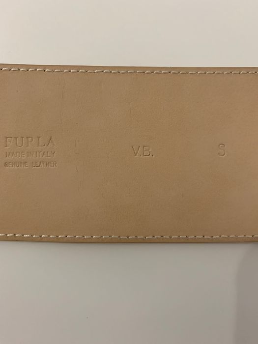 Vand curea din piele Furla stare foarte buna