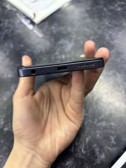 Продам телефон Techno Spark 20