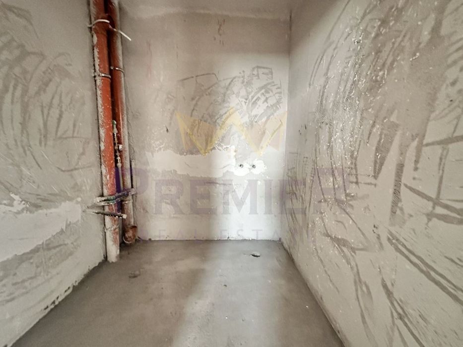 Продава се Тристаен апартамент в Пловдив, Остромила - 124 кв.м за 626 €/кв.м - Снимка #6