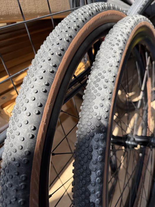Set roți tubeless Syncros Race X25 + anvelope Schwalbe G-One Bite 700x45