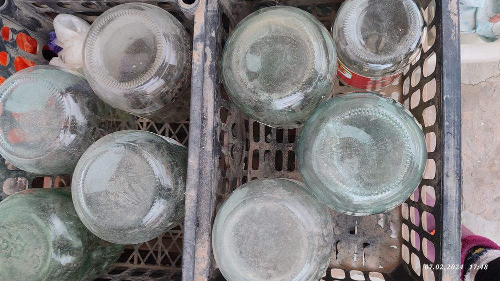 Яшик, банкалар сатылады