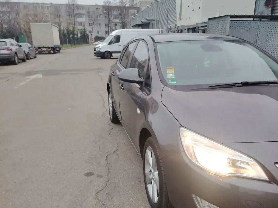 Opel Astra Opel Astra  motorizare 1.4 benzina, consum redus,