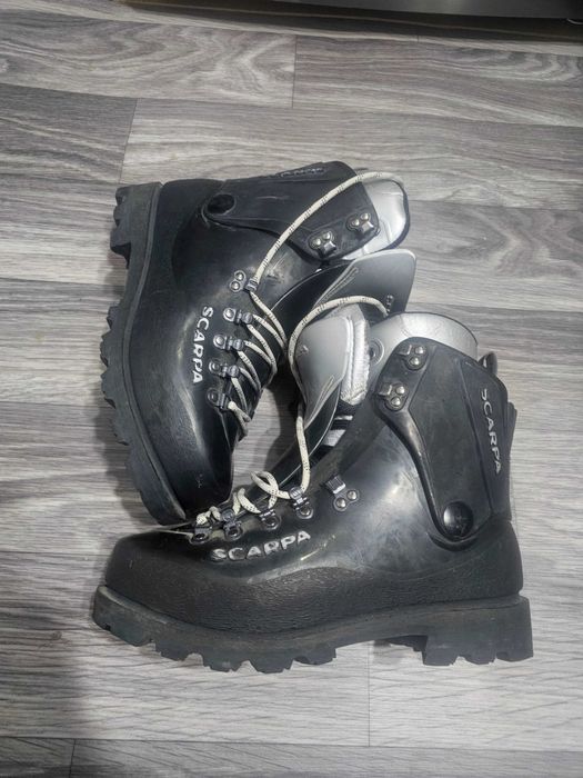 Продам scarpa vega альпинистские ботинки