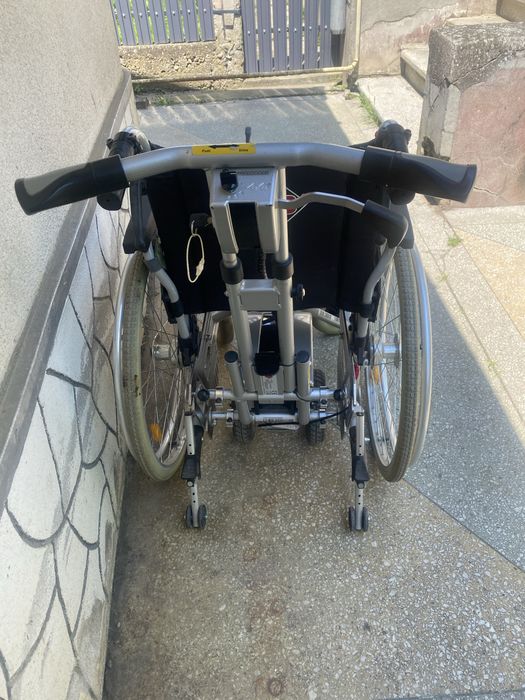 Scaun deplasare electric