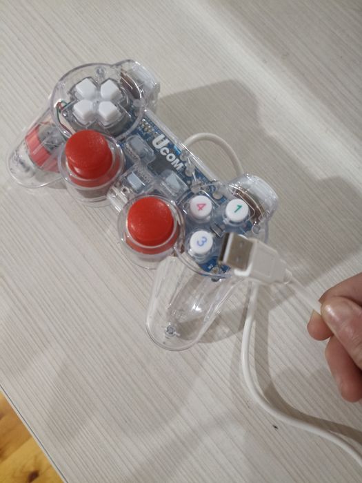 Джойстик сотилади