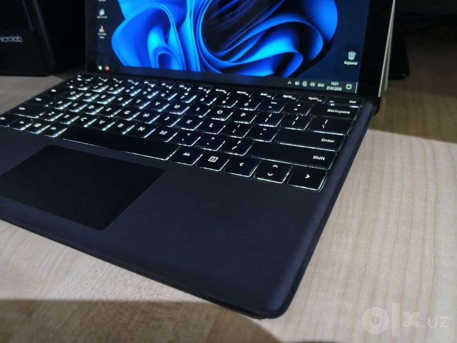 Microsoft Surface Pro 6 12,3" 2,5K Touch/CORE i5-8350U/8GB/256GB NVMe