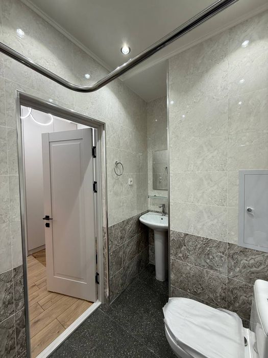 Продается 2/7/13 48м2 в ЖК Aviasozlar plaza, ор-р: рынок Кадышева