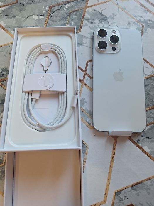 IPhone 16 PRO MAX 256GB + AirPodsPro