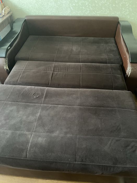 Продам стулья, стол, софу