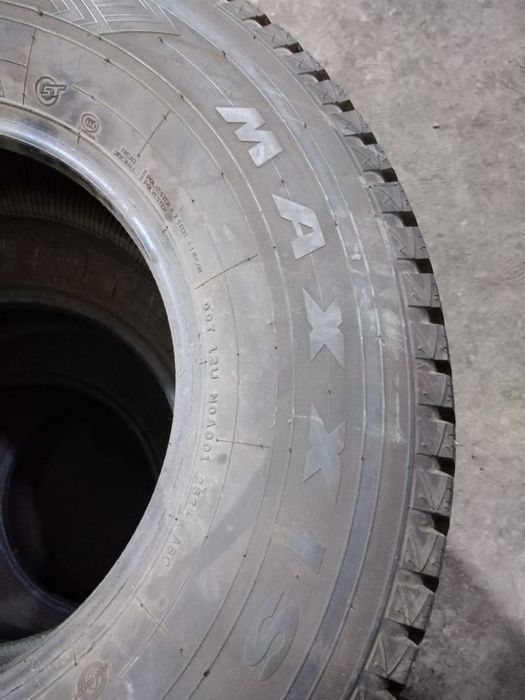 Продам шины 1 месяц котал