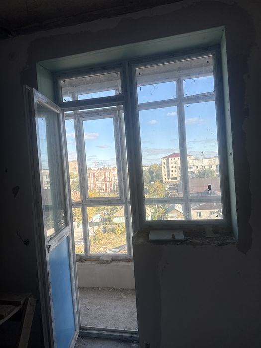 Продам пластиковые окна и дверь