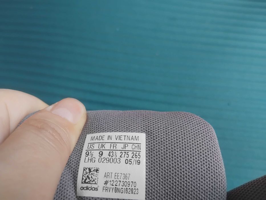 Adidas 100% оригинални маратонки / кецове естествена кожа