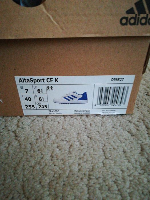 Adidas - маратонки, номер - 40,стелка - 25.5 см.