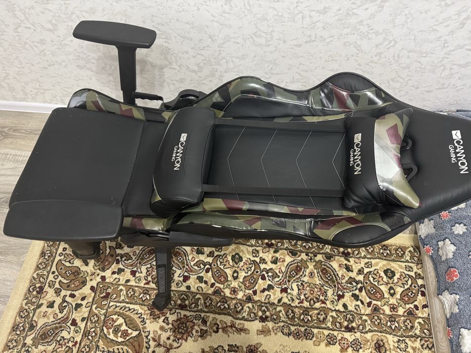 Продам игровое кресло