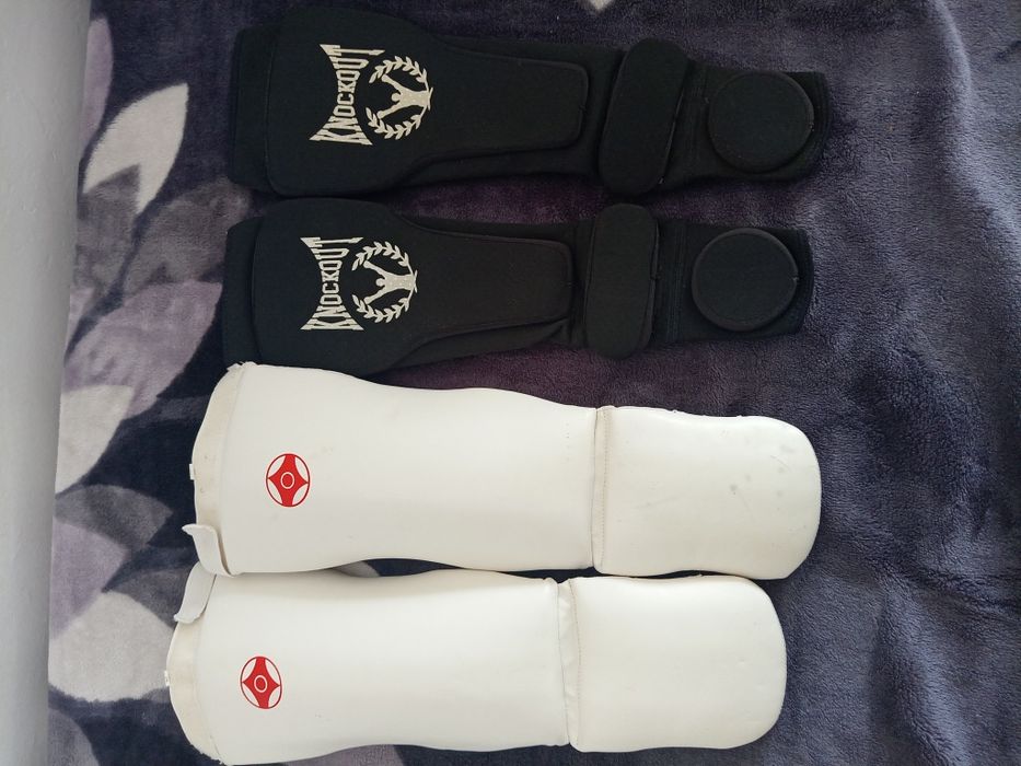 Vând Kimonouri și echipament de Karate