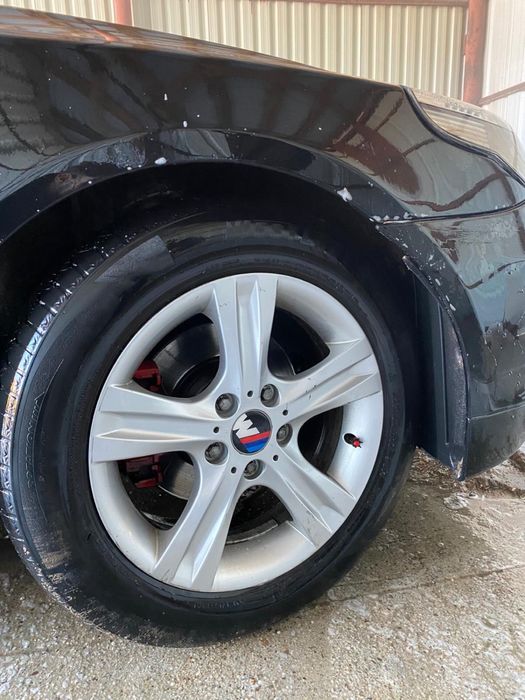 Vand sau schimb jante plus diferenta