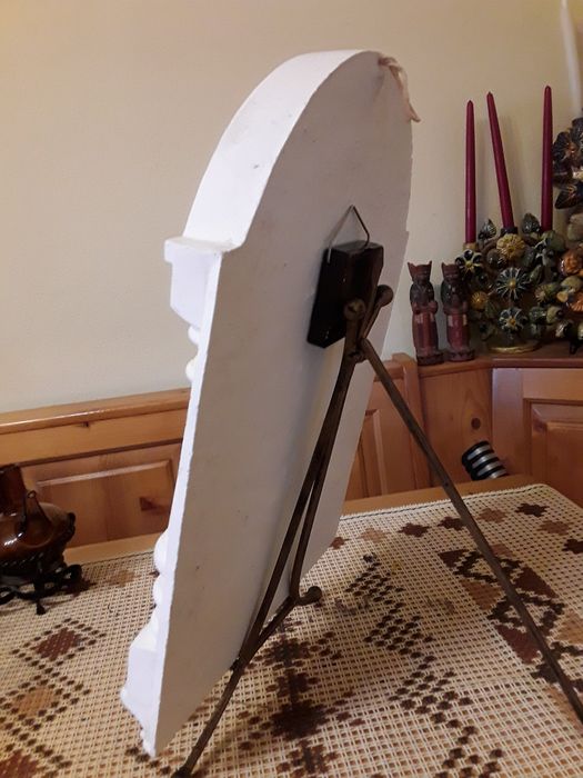 Ceas deosebit reprezentand un peisaj