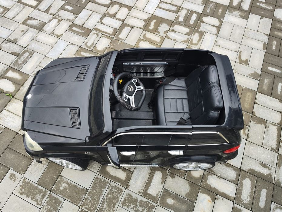 Mașinuță electrica Mercedes pentru copii între 2-6 ani