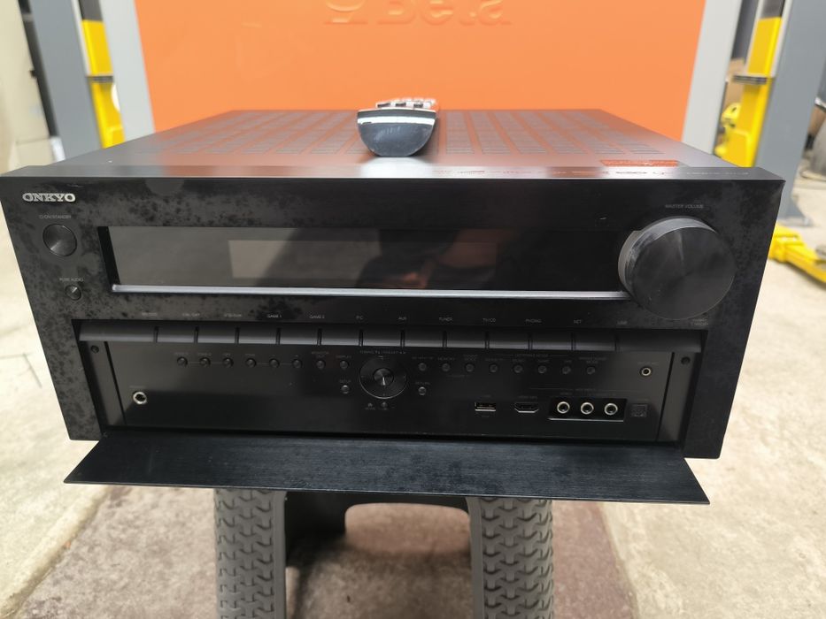 Onkyo tx nr 818  7x135 watt