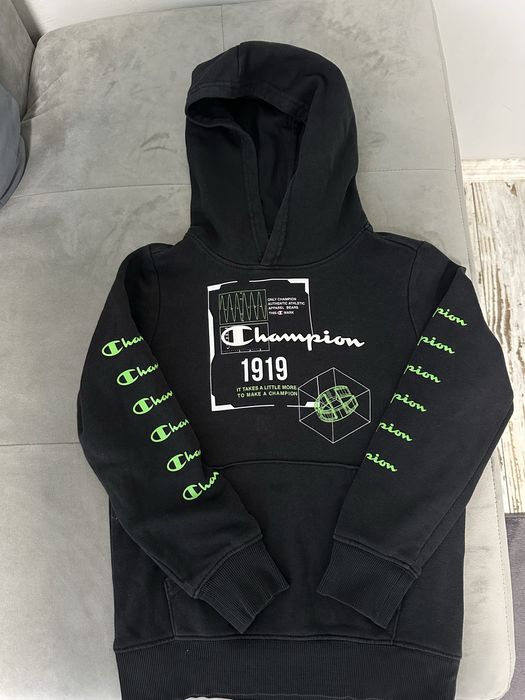 Детски суитчър унисекс Champion 126/131 размер