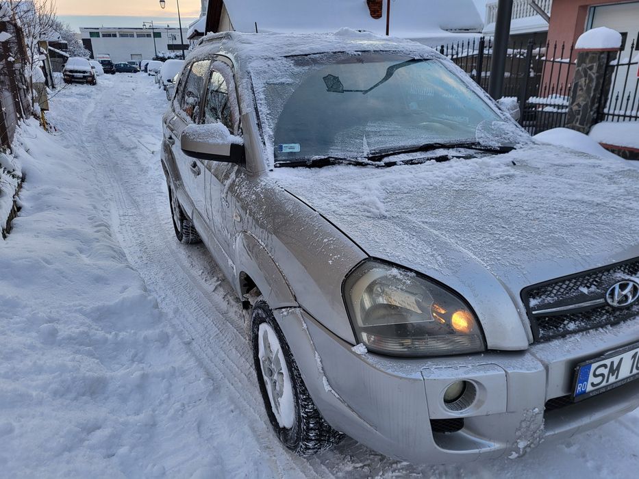 Vând Hyundai Tucson 4 x 4 Diesel Euro 4