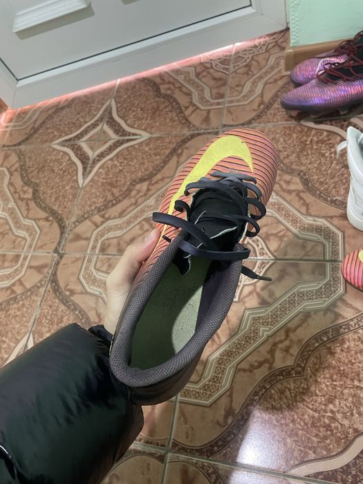 Ghete de fotbal nike mercurial 42