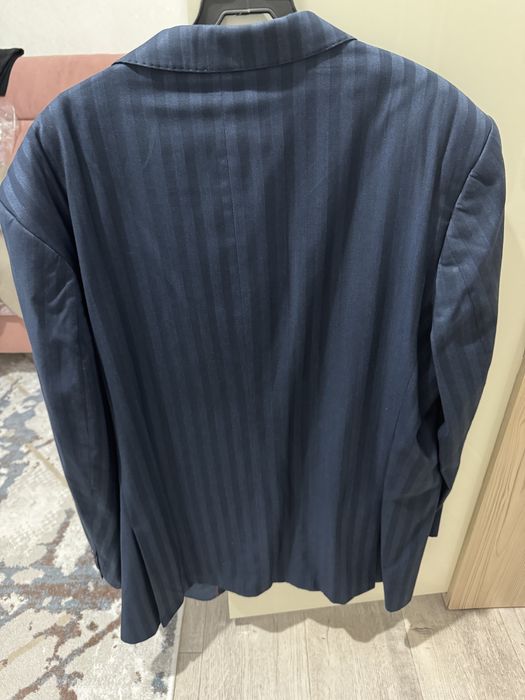 Продается мужской костюм