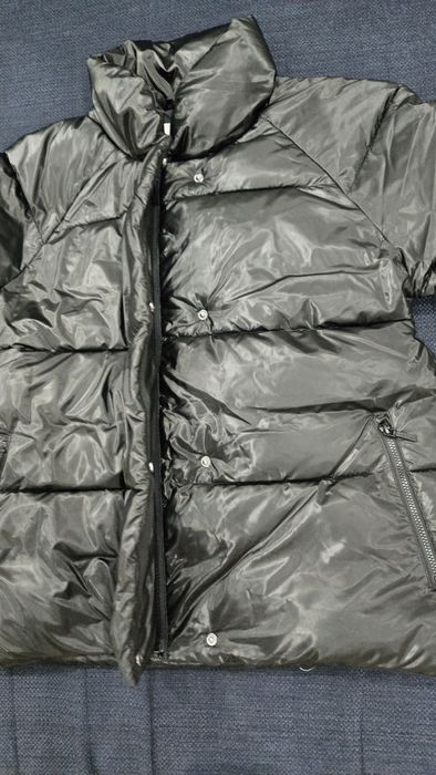 Продам детскую куртку для девочки