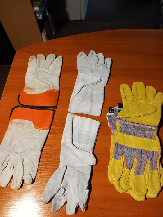 Работни велурени ръкавици