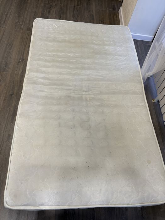 Продам матрас 5к тенге