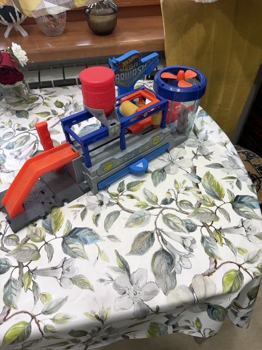 Игрушка автомойка hot wheels