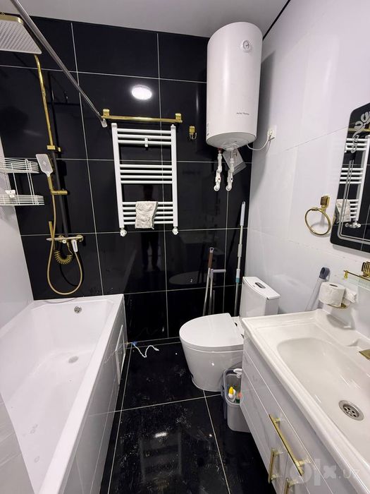 Srochno kvartira sotiladi Buxoro sity yonidaimran bilding 9qavatli dom