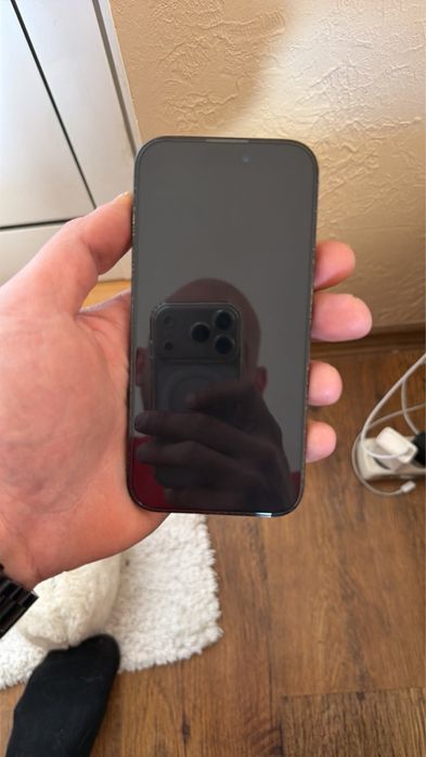 Продавам Iphone 14 pro