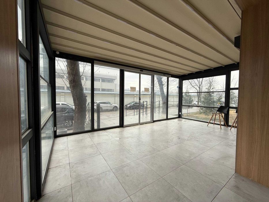 Продажа коммерческое помещения /Нежилое под кафе или офис