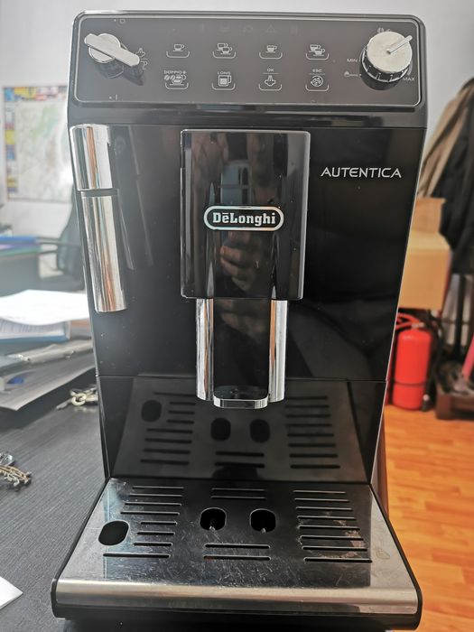 Expresor cafea DeLonghi Autentica.Simple Audio Room player.Vestax Spin