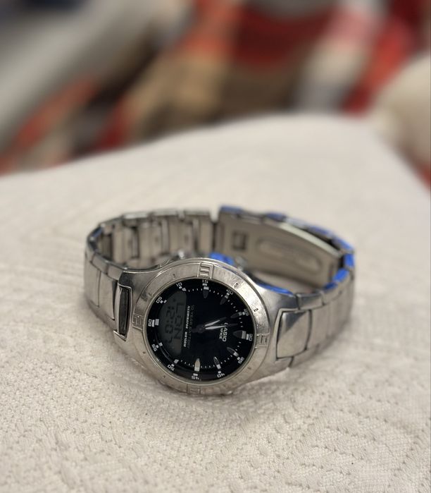 Vând ceas Casio Edifice