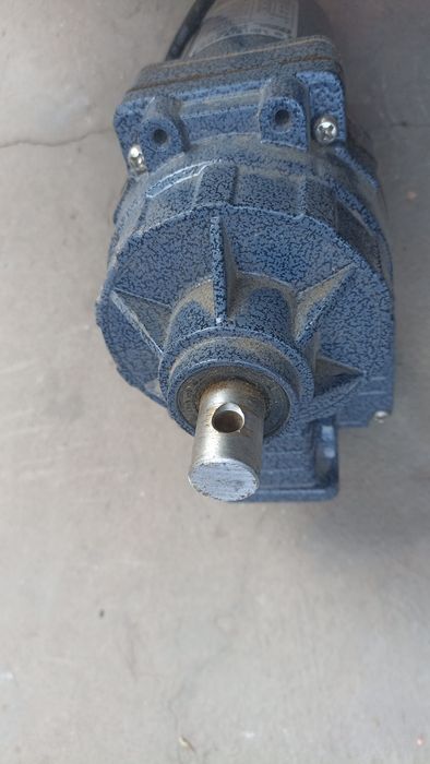 Продам моторчик 24 вольт