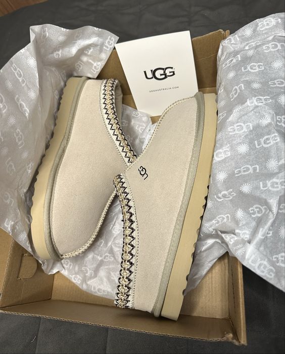 Papuci Ugg,nepurtati