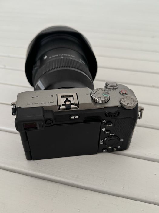Продам Sony a7c body