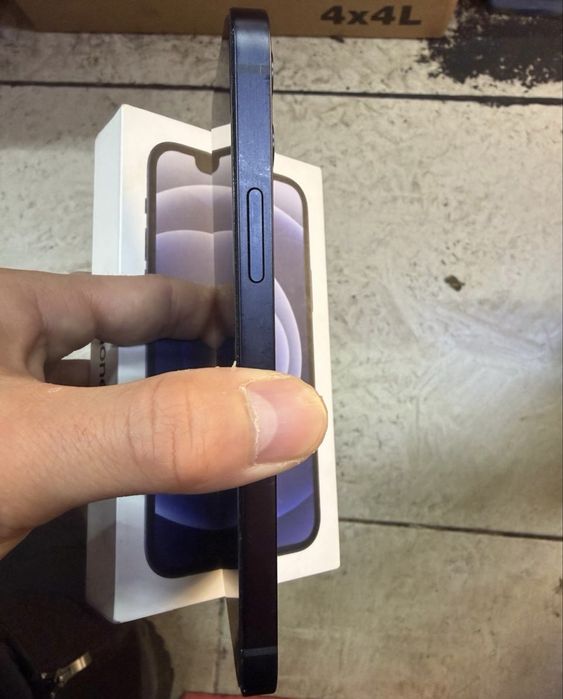 Apple iPhone 12 5G память 128ГБ,обмен