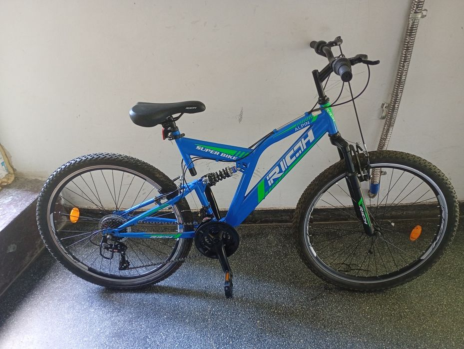 Bicicleta MTB full suspension