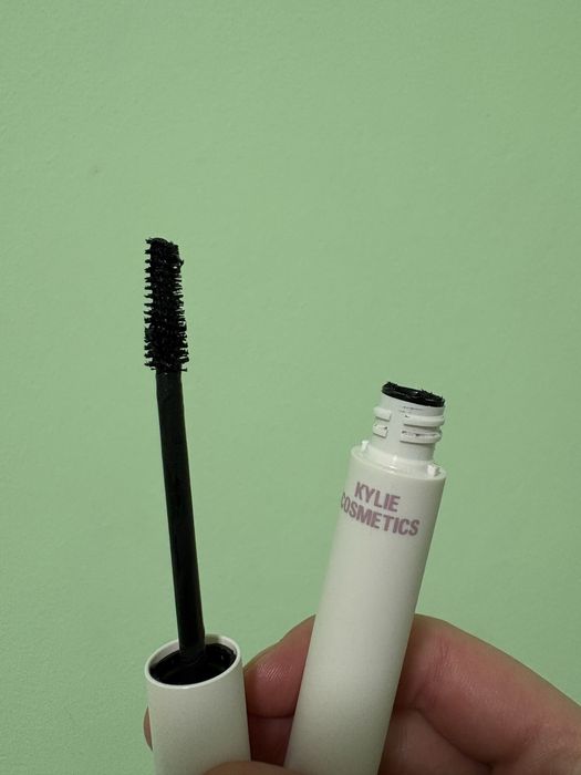 Спирала на Kylie Cosmetics