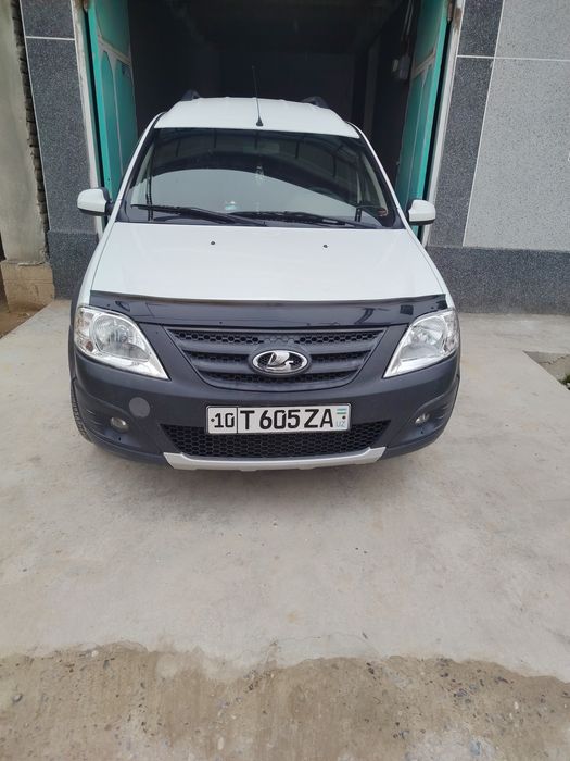 Lada Largus Kroche 2019