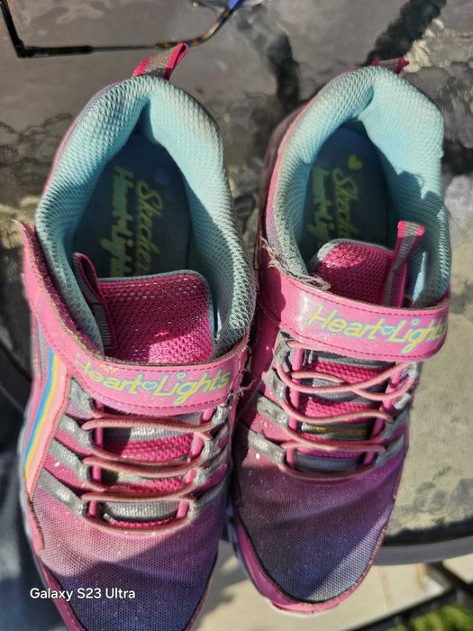 Adidaşi Skechers, cu lumini, mărimea 36, 21-21,5 cm interior