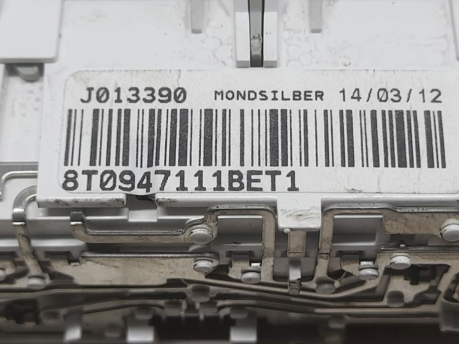 Plafoniera 8T0947111 Audi A4 B8/8K (facelift) (2011 - 2016) 1.8 tfsi CJEB