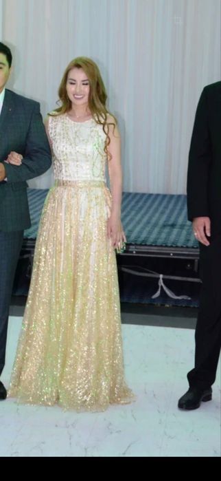 Распродажа женских вещей