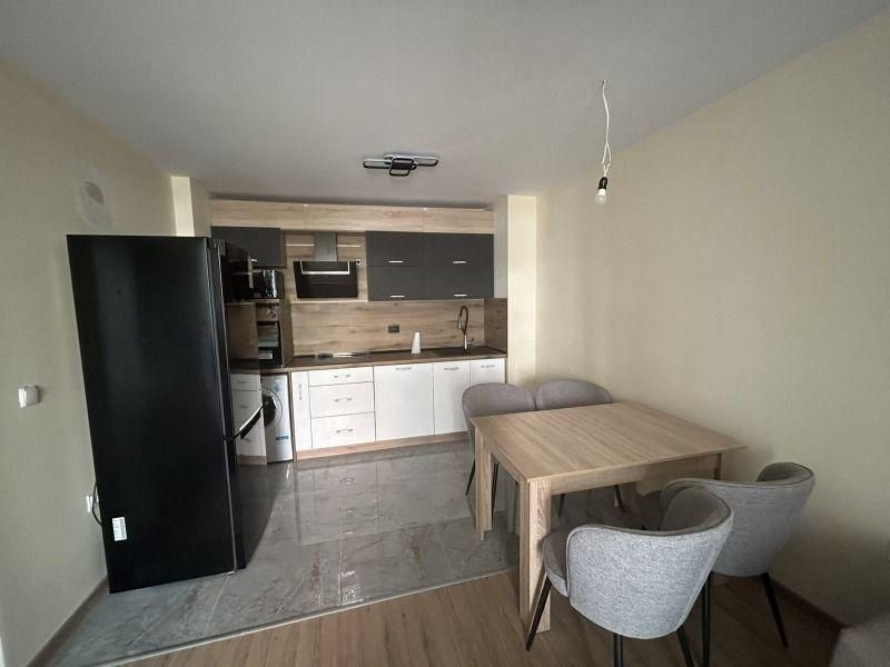 Тристаен апартамент под наем в ж.к. Надежда 2, 2214913